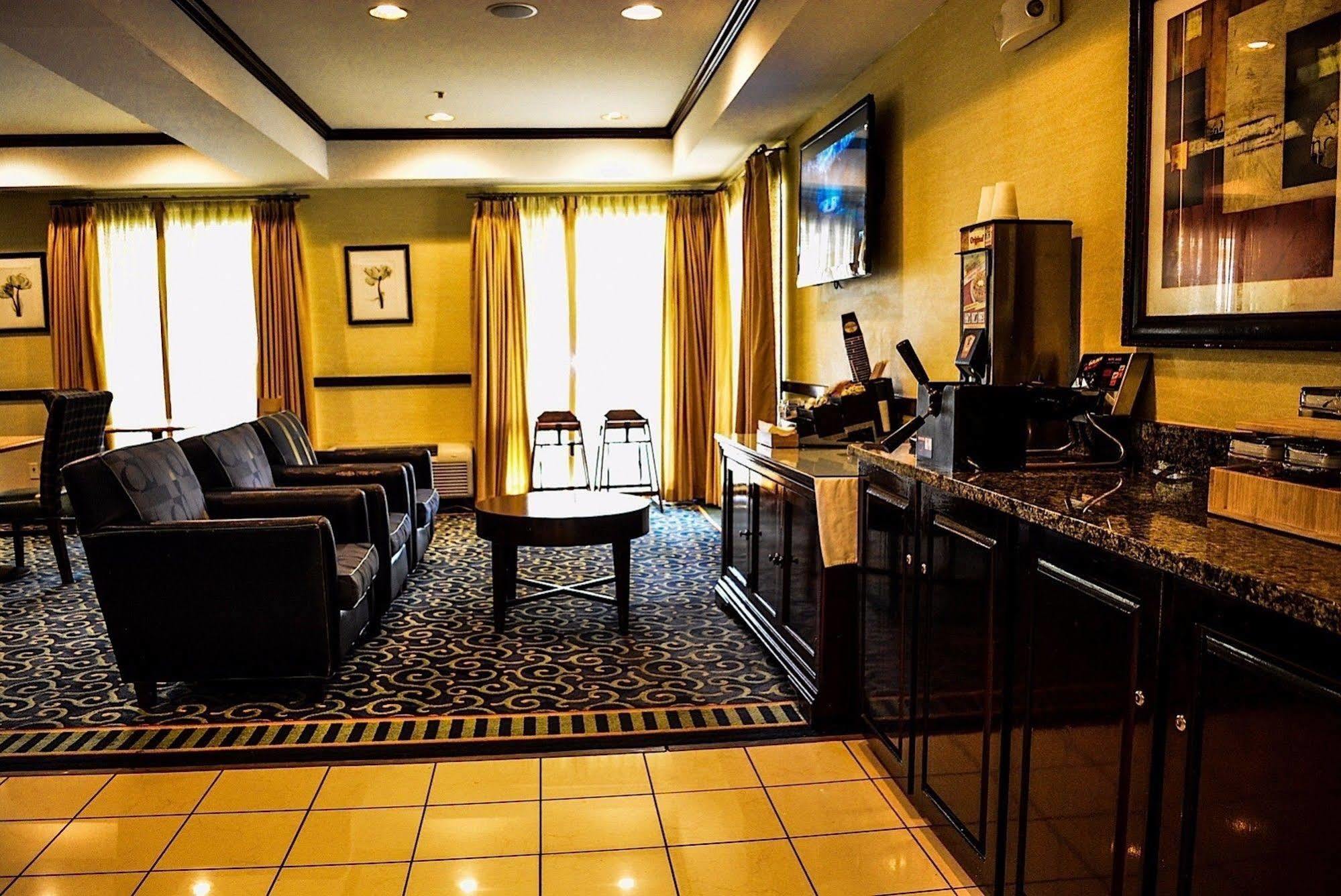 Comfort Inn & Suites Montgomery East Carmichael Rd Luaran gambar